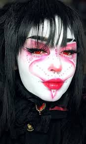 Japanese inspired goth to 'normie'