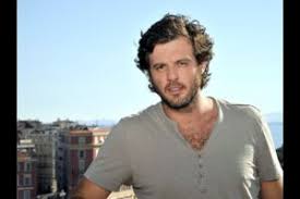 Chaos dans le vin noir (17 jan 2015). Chaos Dans Le Vin Noir S4e3 Le Sang De La Vigne Tele Loisirs