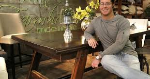 Urban farmhouse designs was started by jason and cherami thomas in 2013. Urban Farmhouse Closing After Rescue Attempt