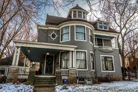 1072 W 3rd St Dubuque Ia 52001 Mls 132023 Zillow With Images House Exterior Victorian Homes House Styles