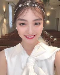 内田理央だーりおさんはinstagramを利用しています ウエコレ のメイクは tokachaan とかさんに 自撮りの連発載せます wedding weddingdress weddinghair hairmake makeup だーりお ポートレイト 内田