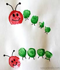 Weltweit lieben kinder die geschichte der kleinen raupe nimmersatt. A Toe Print Caterpillar Hungry Caterpillar Craft Caterpillar Craft Crafts