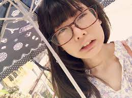 奥津マリリ 20 on twitter square glass round glass glasses