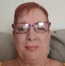 I'm 33 and can't whistle. I'm 49 and can't swim. State your age and  something you can't do. 😭🤨👏