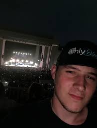 Cody Jinks Performs For Veterans & Sutherland Springs Hero Ahead Of  Recording New Album - Saving Country Music