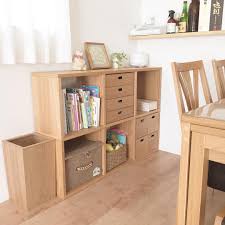 あればあるだけ詰め込む癖 直したい 無印のスタッキングシェルフはスリムだけど結構収納できて重宝してます ᵔᴥᵔ 無印良品 良品週間 スタッキングシェルフ リビング おもちゃ収納 本棚 アロマディフューザー オーク材 本棚 収納 スタッキング