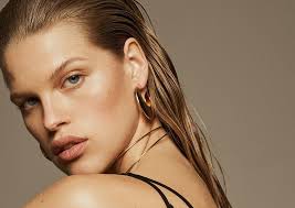 Rtl schickt auch in diesem jahr wieder 14 kandidaten ins rennen, die ihre tanzkünste gemeinsam die neue staffel von „let's dance startet am 26. 6 Tnbogowbv3jm