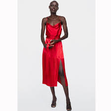Cette tenue est parfaite pour toutes sortes d'occasions, du dîner d'affaires à la soirée moins formelle. Robes De Soiree Zara Cheaper Than Retail Price Buy Clothing Accessories And Lifestyle Products For Women Men