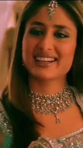 Outfits Kareena Kapoor In Mujhse Dosti Karoge