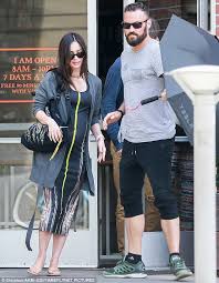 The stars announced their split in may last year. Megan Fox Enjoys Lunch With Brian Austin Green After Celebrating 30th Birthday Daily Mail Online