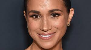 Miranda Kerr tells Sunday Style magazine she feels sorry for her family  after ABC1 interview