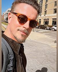 Here's looking atchu, tonight @ Drom. Krystyna Hutchinson (❤️) opens. Show  starts 7pm. Xo