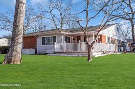 53 Chalfont Ln, Manchester, NJ 08759