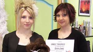 Découvrez le bp coiffure pour vous former au métier de coiffeur : Marion 17 Ans Passionnee De Coiffure