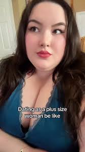 It's August which is Influencer Fall which means it's basically Spooky  Season so of course I'm coming in hot with these spooky fits from  @uniquevintage 👻 deets below! ⠀⠀⠀⠀⠀⠀⠀⠀⠀⠀⠀⠀⠀⠀⠀⠀⠀⠀ Top: Unique Vintage