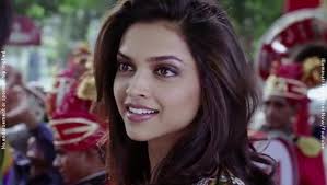 Deepika Padukone Celebrity Style In Chor Bazari Love Aaj Kal 2009 From Chor Bazari Charmboard kurti
