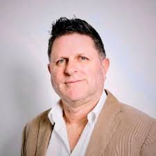 Chapter Change // After 11 and a half years, I have made the (not easy)  decision to finish up with DFP Planning and begin my own journey.