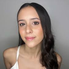 Nara Puentes. MAKE UP & Tocados