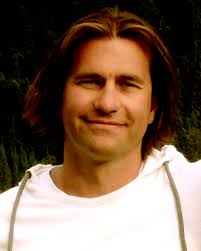 Density-based descriptors and exciton analyses for visualizing and  understanding the electronic structure of excited states