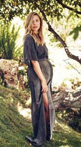 Pregnant Wanda Maximoff by Lornaria | Elizabeth olsen style, Elizabeth olsen,  Marvel women