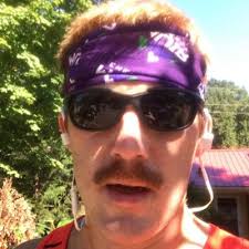 Stephen Chamberlain (@thechambo23)