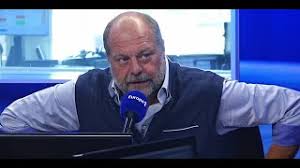La chasse à court de petits bourgeois qui tuent des chevreuils et des lapins élevés pour le plaisir la corrida n'est pas du tout défendable. Eric Dupond Moretti S Adresse A Brigitte Bardot Et Nagui Chasse Passion