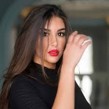/ قبل الحديث عن أخلاق الحروب. ØµÙˆØ± ØªÙ†Ø´Ø± Ù„Ù„Ù…Ø±Ø© Ø§Ù„Ø£ÙˆÙ„Ù‰ Ù„ÙŠØ§Ø³Ù…ÙŠÙ† ØµØ¨Ø±ÙŠ Ù‚Ø¨Ù„ Ø¹Ù…Ù„ÙŠØ§Øª Ø§Ù„ØªØ¬Ù…ÙŠÙ„ ÙƒØ§Ù†Øª ØªØ±ØªØ¯ÙŠ Ø§Ù„Ø­Ø¬Ø§Ø¨ Ø´Ø§Ù‡Ø¯ÙˆØ§ ÙƒÙŠÙ Ø¨Ø¯Øª Laha Magazine