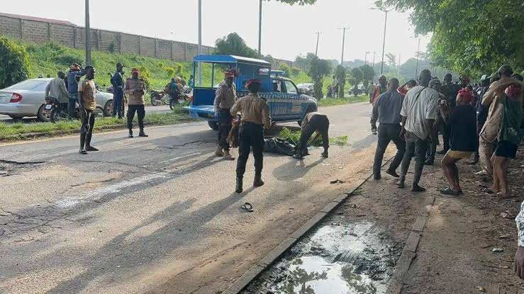 BREAKING: NYSC member killed as truck crushes vehicles, motorcycle in Ibadan  (Photos) | Intel Region