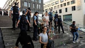 Aksi demo ribuan orang di kota berlin, jerman, memprotes serangan brutal israel di masjid al aqsa dan jalur gaza, jumat (14/5/2021) (abdulhamid hosbas/anadolu agency) Demonstration Aktuelle Themen Nachrichten Bilder Stuttgarter Nachrichten
