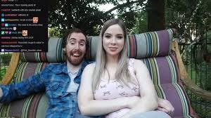 Www.twitch.tv/mcconnellret asmongold's prije 8 mjeseci. Asmongold Pink Sparkles Hanging Out And Talking To Chat Youtube