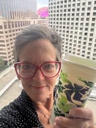 Cat and coffee is life!! 😂 Good morning!! 🥰❤❤