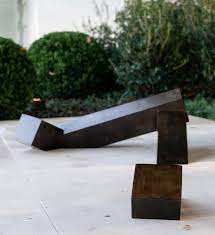 Melania Trump 45 Archived On Twitter We Unveiled Isamu Noguchi S Floor Frame Sculpture In The Rose Garden Whitehouse Yesterday The Art Piece Is Humble In Scale Complements The Authority Of The Oval
