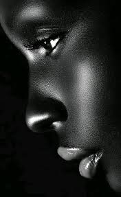 Art Woman Black And White Photo Pin By Evolving Lense On Noir Black Women Art White Photography Black Beauties
