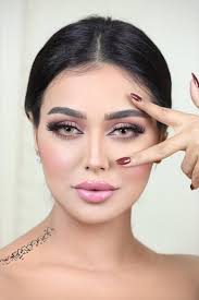 هند المكاوي تحصل علي درع التميز في مهرجان " اخر موضة " مع نجوم الوسط الفني  - جريدة كايرو فور