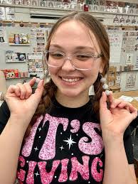 Danielle Lafountain's Instagram, Twitter & Facebook