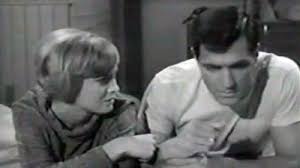 Who's on the phone ? Watch Alfred Hitchcock Hour Streaming Online Yidio