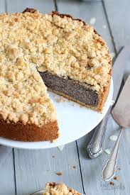 Position rack in center of oven and preheat to 325°f. Klassischer Mohnstreuselkuchen Bake To The Roots