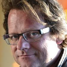 Robert Niederer (@roebizwitschert)