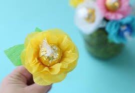 Our staff is dedicated to delivering the freshest flowers and plants and the best quality gifts for any occassion. Make A Chocolate Truffle Candy Bouquet Perfect For Moms And Teachers It S Always Autumn