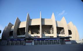 « Préserver l’œuvre de mon père est ma priorité » : la fille de l’architecte du Parc des Princes s’oppose au projet d’agrandissement — Le Parisien