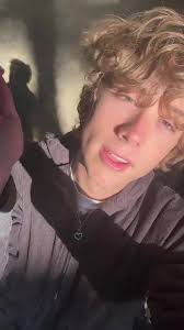 Discover New Alternative Music: Ivy Keys Transition