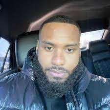 Heather Beard's Instagram, Twitter & Facebook