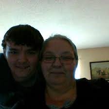 Laura Truett's Instagram, Twitter & Facebook