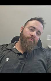 Gestutzter Bart vs. langer Bart, welcher ist besser? (Mein letzter Beitrag  wurde gelöscht, weil ich oben ohne war lol) : r/beards