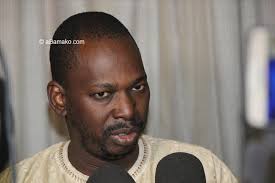 Pour identifier et sécuriser les journalistes lors des événements : 2 000  gilets portant des numéros d'identification des journalistes bientôt mis à  la disposition de la presse