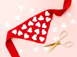 Valentine's day 2021 is on sunday 14 february. 40 Diy Valentine S Day Gift Ideas Easy Homemade Valentine S Day 2021 Presents