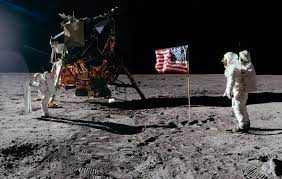 Cosa sarebbe successo se il primo uomo sulla luna fosse stato un cosmonauta dell'unione sovietica? Luna Le Verita Scomode Sull Apollo 11 Wired