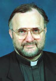 Pope urges youths to follow Christ