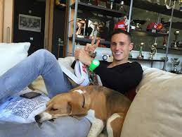 Learn all the details about aleix espargaró, a driver inaprilia on as.com. Aleix Espargaro On Twitter Manana De Relax En Casa Con El Cabr Q Me Ha Robado La 6a Plaza Dl Campeonato Jajaja Polespargaro Http T Co Jolwhjyocw