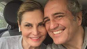 A verissimo la 53enne ha confermato di stare vivendo un. Simona Ventura Sposa Giovanni Terzi Le Reazioni Su Instagram Dilei